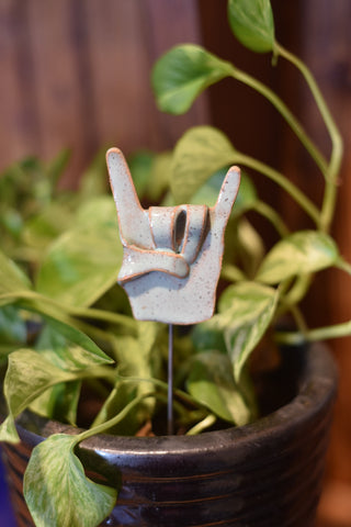 Plant Buddy : Rock On Hands